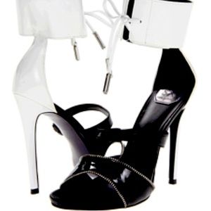 DMSX Donald Pliner Sese next sexy white and black stiletto sandals size 7.5